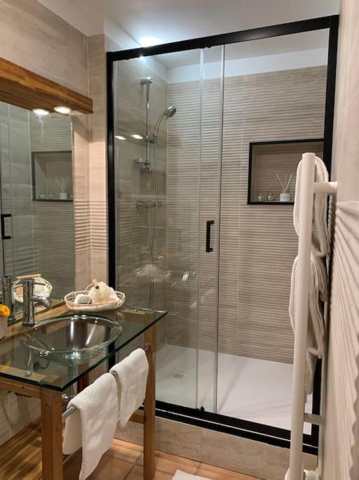 Les Loges De Bacchus L'Epicurieux Apartment Chonas-lʼAmballan Exterior foto